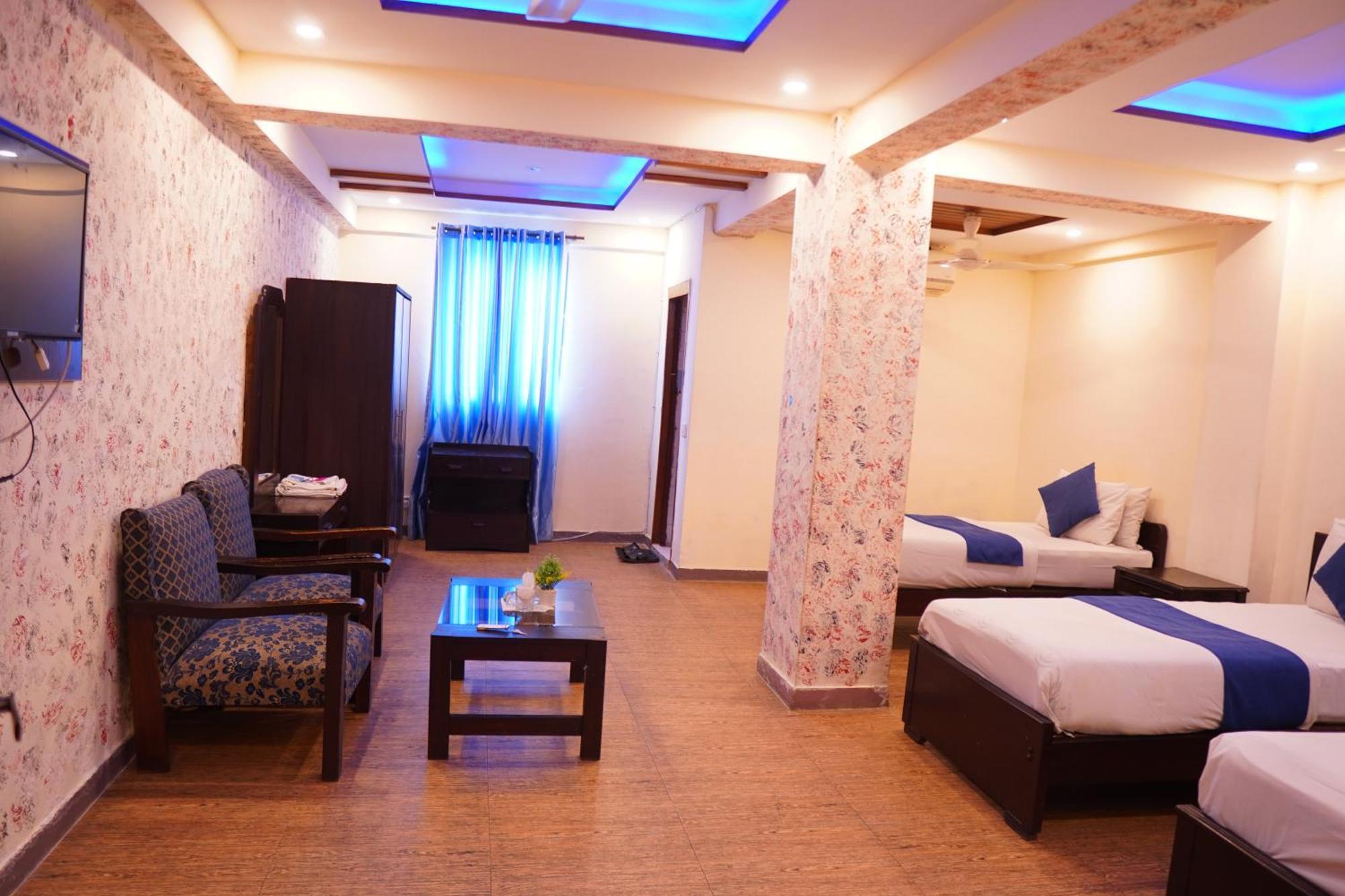 National Hotel Lahore Exterior photo